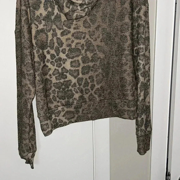 LNA cheetah print hooded sweater size XS - Picture 7 of 7